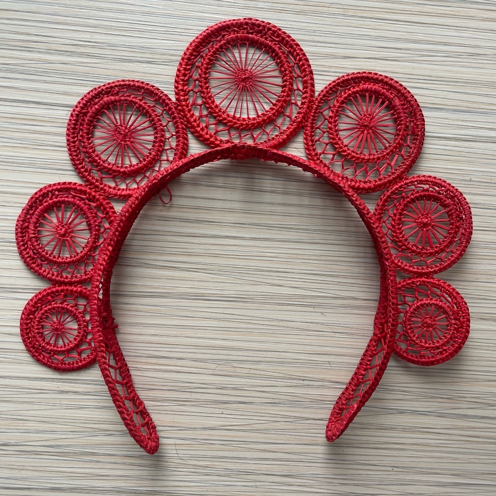 Fiesta Crown Red